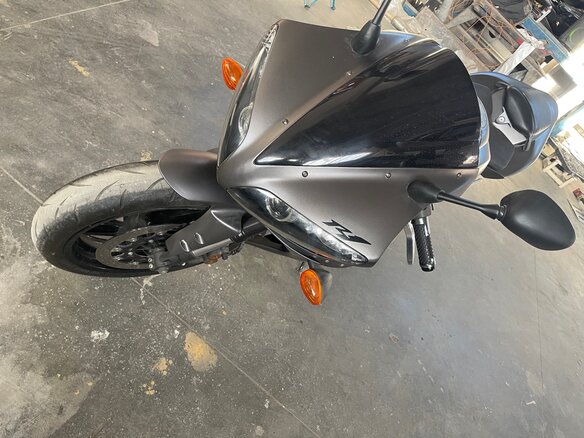 2008 Yamaha YZF-R1, серый, 299999 рублей
