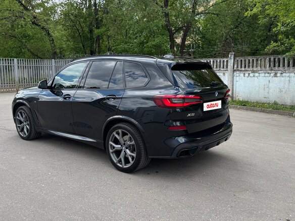 2021 BMW X5 40i IV (G05/G18), чёрный, 7600000 рублей - вид 6