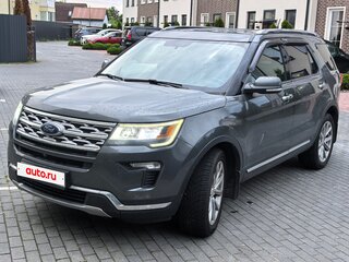2018 Ford Explorer V Рестайлинг 2, серый, 2200000 рублей, вид 3