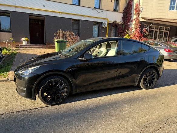 2022 Tesla Model Y Long Range Dual Motor I, чёрный, 5599999 рублей - вид 6