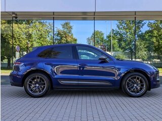 2024 Porsche Macan I Рестайлинг 2, синий, 13000000 рублей, вид 4
