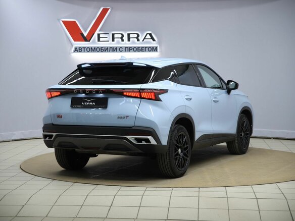 2024 Omoda C5 I, синий, 1750000 рублей - вид 4