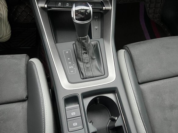 2022 Audi Q3 35 TFSI II (F3), серый, 2050000 рублей - вид 12