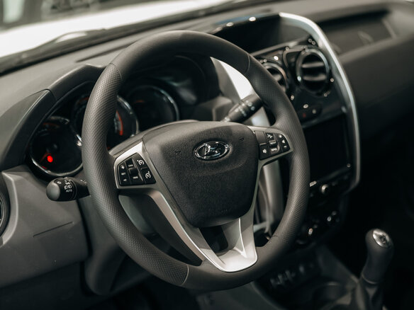 2026 Lada (ВАЗ) Largus Cross I Рестайлинг, белый - вид 20