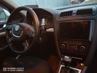2011 Skoda Octavia II (A5) Рестайлинг, белый, 700000 рублей, вид 4