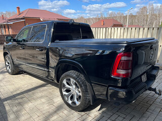 2020 Ram 1500 Crew Cab V, чёрный, 6600000 рублей, вид 2