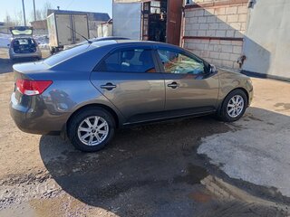 2012 Kia Cerato 6-speed II, серый, 900000 рублей, вид 4