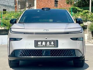 2025 Toyota bZ3X 58.3 kWh, серебристый, 2620000 рублей, вид 2