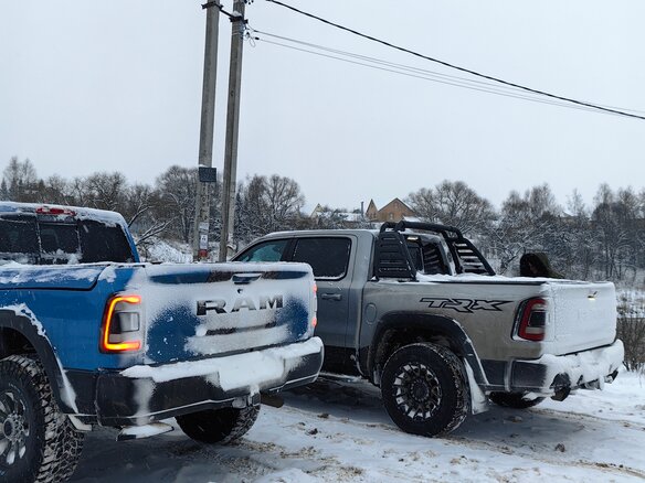 2021 RAM 2500, синий, 8500000 рублей - вид 23