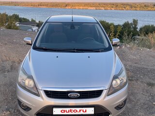 2011 Ford Focus II Рестайлинг, серебристый, 640000 рублей, вид 2