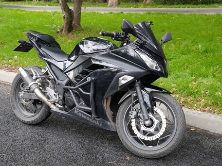 2013 Kawasaki Ninja 300, чёрный, 400000 рублей, вид 2