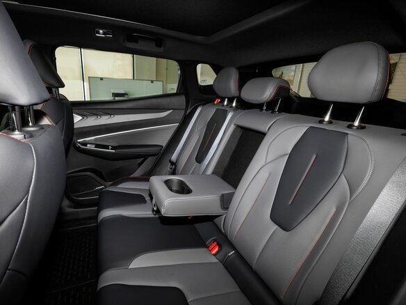 2026 Geely Cityray, белый, 3344990 рублей - вид 12