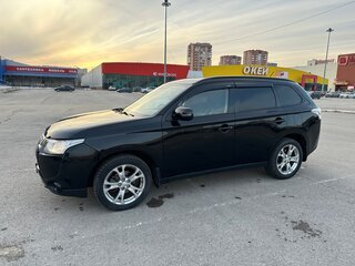 2013 Mitsubishi Outlander III, чёрный, 1390000 рублей, вид 4