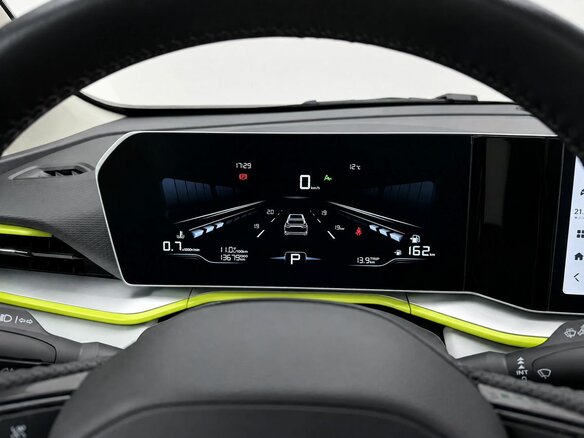 2023 Geely Coolray I Рестайлинг, красный, 2180000 рублей - вид 13