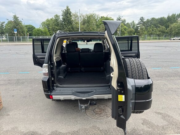 2012 Mitsubishi Pajero IV Рестайлинг 1, чёрный, 2790000 рублей - вид 14