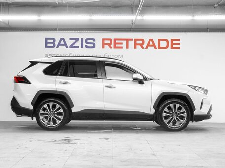 2020 Toyota RAV4 V (XA50), белый, 3450000 рублей, вид 4