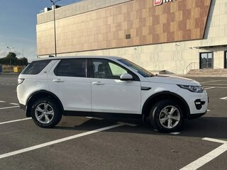 2019 Land Rover Discovery Sport I, белый, 2500000 рублей, вид 2