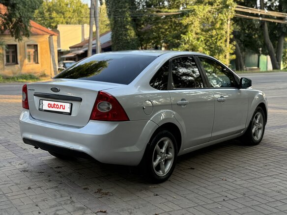 2008 Ford Focus II Рестайлинг, серебристый, 485000 рублей - вид 5