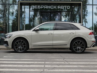 2023 Audi Q8 55 TFSI I (4M), серый, 7750000 рублей, вид 2