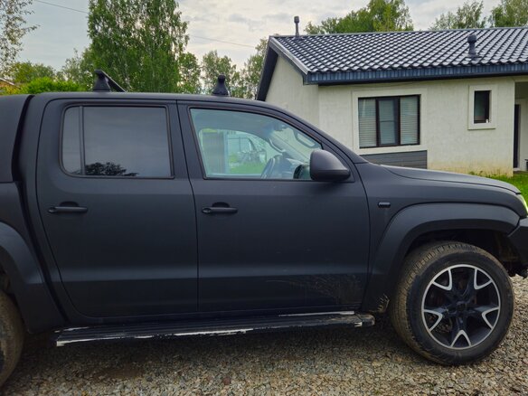 2011 Volkswagen Amarok I, чёрный, 1370000 рублей - вид 4