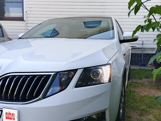 2020 Skoda Octavia III (A7) Рестайлинг, белый, 1800000 рублей, вид 3