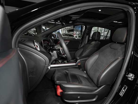 2025 Mercedes-Benz GLA 250 II (H247) Рестайлинг, чёрный, 6790000 рублей - вид 12