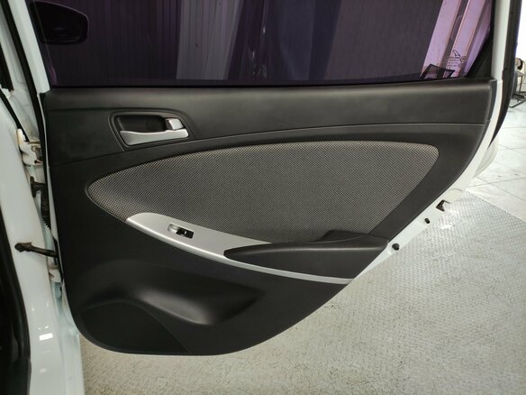 2013 Hyundai Solaris I, белый, 858000 рублей - вид 16
