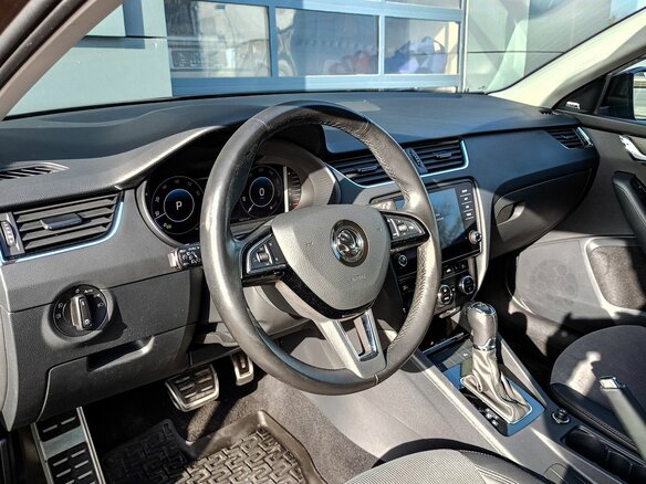 2020 Skoda Octavia III (A7) Рестайлинг, коричневый, 2087000 рублей - вид 4