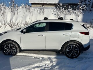 2020 Kia Sportage IV Рестайлинг, белый, 3150000 рублей, вид 5
