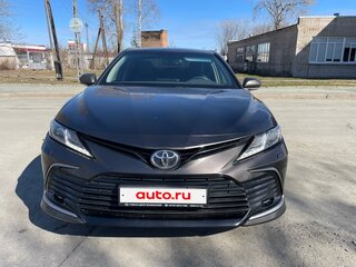 2021 Toyota Camry VIII (XV70) Рестайлинг, коричневый, 3405000 рублей, вид 2