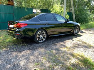 2019 BMW 5 серии 530d xDrive VII (G30/G31/G38), чёрный, 4899000 рублей, вид 4