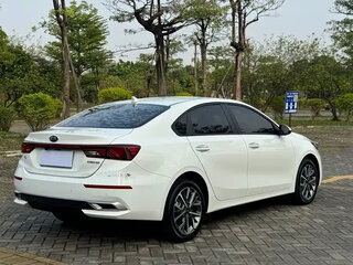 2021 Kia K3 II (China Market), белый, 1398300 рублей, вид 4