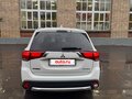 2016 Mitsubishi Outlander III Рестайлинг 2, белый, 2100000 рублей - вид 9