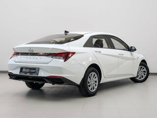 2021 Hyundai Elantra VII (CN7), белый, 1880000 рублей, вид 5
