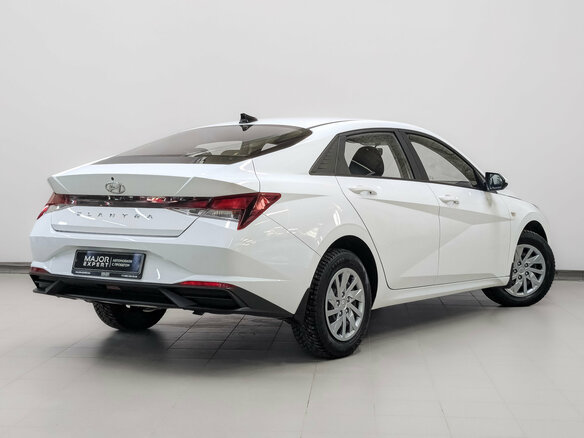 2021 Hyundai Elantra VII (CN7), белый, 1825000 рублей - вид 4