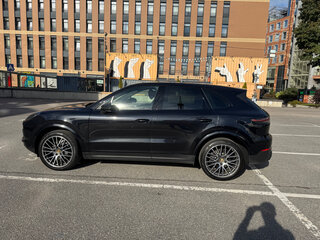 2020 Porsche Cayenne III, чёрный, 7090000 рублей, вид 4