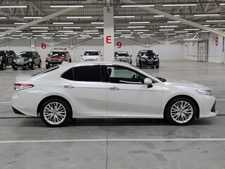 2020 Toyota Camry VIII (XV70), белый, 2450000 рублей, вид 4