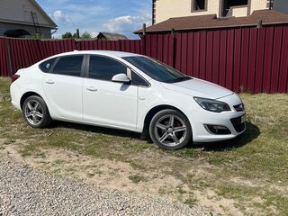 2014 Opel Astra J Рестайлинг, белый, 815000 рублей, вид 1