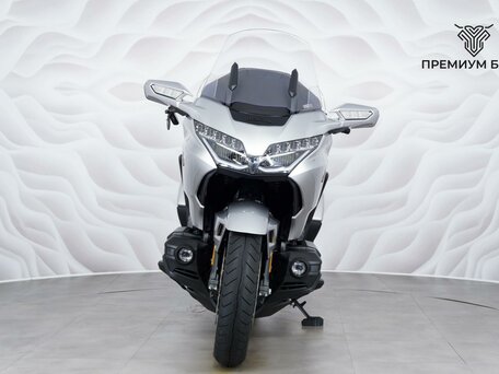 2025 Honda GL 1800 Gold Wing, серебристый, 3199000 рублей, вид 4