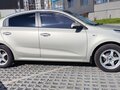 2019 Kia Rio IV, бежевый, 1420000 рублей - вид 1