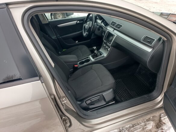 2012 Volkswagen Passat B7, бежевый, 850000 рублей - вид 3