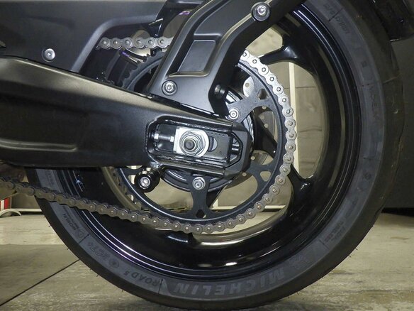 2025 Triumph Trident 660, чёрный, 999000 рублей - вид 9