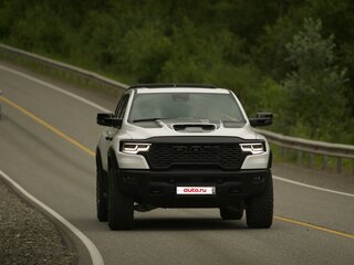 2024 Ram 1500 RHO V Рестайлинг, белый, 10500000 рублей, вид 3