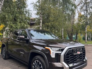 2025 Toyota Tundra CrewMax III, коричневый, 7950000 рублей, вид 2