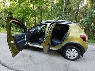 2017 Renault Sandero Stepway II, зелёный, 860000 рублей, вид 4