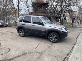 2012 Chevrolet Niva I Рестайлинг, серый, 500000 рублей, вид 2