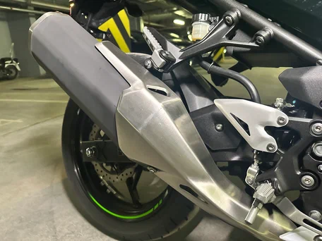 2021 Kawasaki Ninja 400, зелёный, 640000 рублей, вид 4