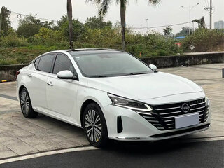 2023 Nissan Altima VI (L34) Рестайлинг, белый, 2000000 рублей, вид 3