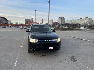 2013 Mitsubishi Outlander III, чёрный, 1390000 рублей, вид 2