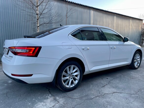 2016 Skoda Superb III, белый, 1550000 рублей - вид 5